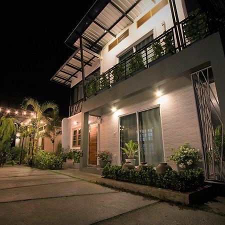 Casa Malee Hotel Chiang Mai Buitenkant foto
